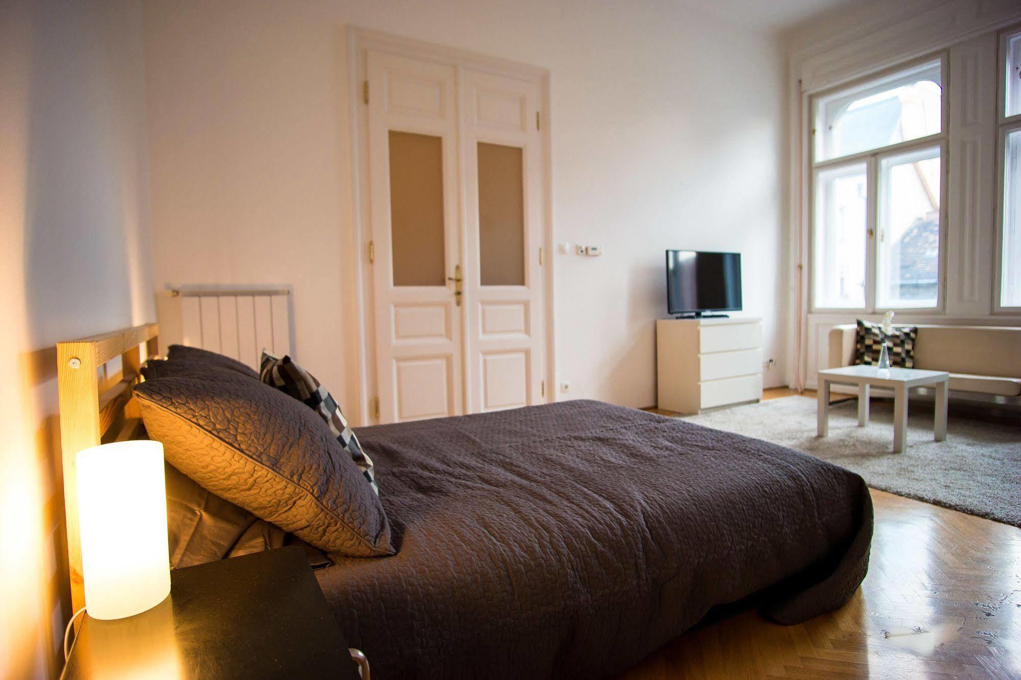 Opera Guesthouse Budapest Ngoại thất bức ảnh