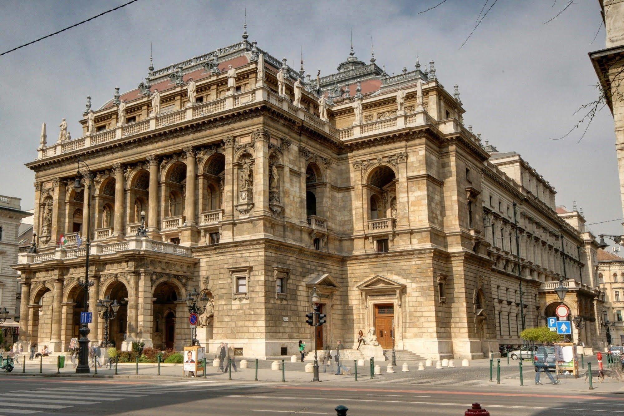 Opera Guesthouse Budapest Ngoại thất bức ảnh